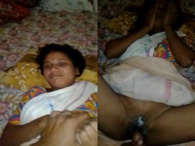 Desi Bhabhi Fucked by hubby in Indian Sex MMS - Mydesi.net